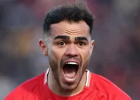 کلاه گشاد اورونوف بر سر پرسپولیس