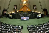 واکنش تند عباس عبدی به تکذیب نامه ۲۲۷ نماینده مجلس