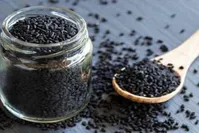 دانه‌ای گیاهی که ضد نفخ و تهوع است و یبوست را درمان می‌کند