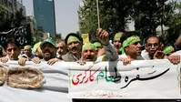 فاجعه گرسنگی اقشار فرودست پس از گرانی چند برابری کالا‌های اساسی| ۱۷ استان در معرض مخاطرات تغذیه‌ای| نان ۷٠ درصد گران می‌شود؟