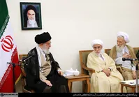 رهبر انقلاب: راه‌ علاج مشکلات کشور، خالی‌ کردن پشت دولت، دعوا و ایجاد تشکیلات‌ موازی با دولت نیست