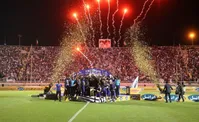 جام قهرمانی لیگ برتر استقلال خوزستان به سرقت رفت!