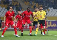 برد سپاهان مقابل فولاد با ۲ گل به‌خودی/ ملوان از سد مس گذشت