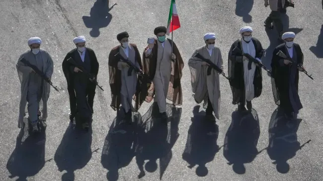 روز ۲۰۵ جنگ | عراقچی وارد نیویورک شد | وقوع دو حادثه دریایی در تنگه هرمز | فرستاده ویژه آمریکا: در‌های مذاکره باز است