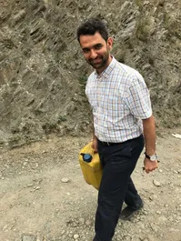 وزیر ارتباطات: بنزین رسید، حالا شلنگ نداریم!+عکس