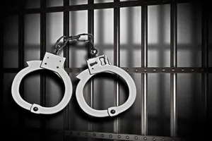 رئیس بنیاد مسکن رضوانشهر به اتهام ارتشاء بازداشت شد