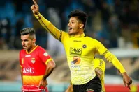 فیلم| سوپرگل خرید جدید استقلال به پرسپولیس