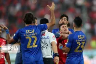 عکس| صحنه عجیب و جنجالی بازی پرسپولیس و استقلال