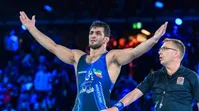 حسن یزدانی را بیرون گذاشتند!