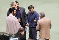 جنجال بر سر رشوه‌گیری نمایندگان از ایران‌خودرو| مجلس: ما انقلابی هستیم و رشوه نمی‌گیریم!