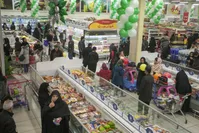 عقب‌نشینی دولت رئیسی از یک وعده/ خبرگزاری دولت: اصرار مجلس بر بازگشت قیمت‌ها به شهریور ۱۴۰۰ برابر با کسری بودجه و چاپ پول است