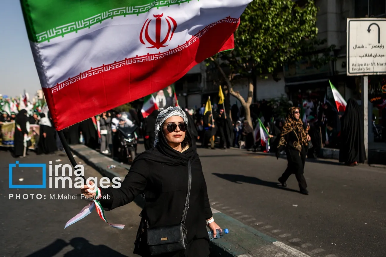 مراسم راهپیمایی دختران «جان‌فدای ایران»، ظهر جمعه (۲۸ فروردین ۱۴۰۵) از میدان امام حسین (ع) تا میدان انقلاب برگزار شد.