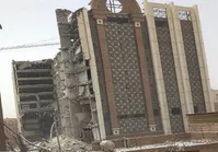 افزایش جانباختگان متروپل به ۲۶ نفر| احتمال ریزش ساختمان