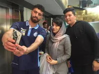 سلفی هواداران تبریزی با بازیکنان استقلال+عکس