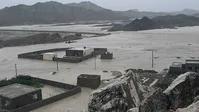 حضور روحانی در مناطق سیل‌زده سیستان و بلوچستان