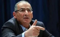 انتقاد زیباکلام از مصوبه ضدبرجامی مجلس؛ تکرار بلای «کاغذپاره‌های» احمدی‌نژاد