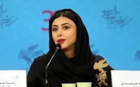 عکس/ آزاده صمدی در اکران فیلم «ترس از اشک‌های واقعی» حضور یافت