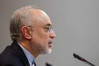 صالحی: راکتورهای هسته‌ای جدید بوشهر ۱۰ ساله تکمیل می‌شوند
