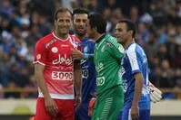 مدافع سابق پرسپولیس از فوتبال خداحافظی کرد/ عذرخواهی از هواداران استقلال