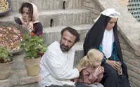 فیلم انقلابی خانه پدری و تندروها| قصه چیست؟