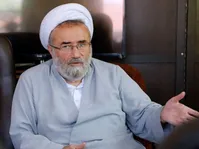 آقایان ائمه جمعه! دین را خرج ناکارآمدی جناح‌ها و حکمرانان نکنید