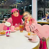 عکس| نگار قاضی میرسعید؛ مجری تلویزیون روسری از سر برداشت