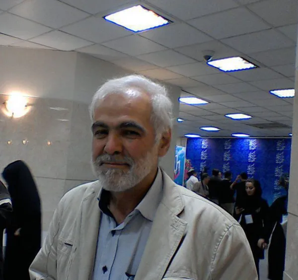 یوسف پور عضو سابق جمعیت ایثارگران پس از ثبت نام در انتخابات: اعضای دولتم را از نيروهايي همچون فتاح، طیب نیا، حجتی و ضرغامی انتخاب می کنم.برای خودم رقیب جدی نمی بینم