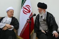 فیلم| جزئیات گفتگو‌های آیت‌الله هاشمی و رهبری در مورد انتخابات و قانون اساسی