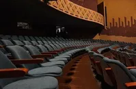 چند تماشاگر به تئاترشهر و سنگلج رفتند؟