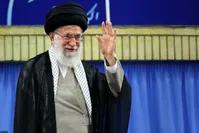 رهبر انقلاب: حضور در جنگ اوکراین را قاطعانه رد می‌کنیم| کسانی که از تغییر قانون اساسی می‌گویند همان حرف بیگانگان را می‌زنند