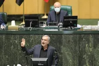 گزارش وزیر بهداشت از علل کمبود دارو: اکنون در مرحله گذار و انتقال از یک وضعیت موجود به وضعیت انقلابی هستیم!