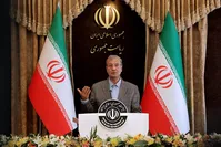 سخنگوی دولت: تورم بهبود پیدا کرده و اشتغال افزایش یافته| توضیح درباره حادثه چنار محمودی و بازداشت تبعه روس| برادر روحانی‌بودن امتیازی ندارد| واکنش به اعتراضات عراق