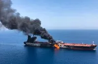 لس‌آنجلس‌تایمز: ترامپ زیاد دروغ می‌گوید؛ ادعای  او درباره نقش ایران در حمله به نفتکش‌ها را هم باور نکنید| نیوزویک: فیلم کوتاه سیاه و سفید پنتاگون بهانه خوبی برای جنگ علیه ایران نیست| چرا ایران باید به کشتی‌های نروژی و ژاپنی حمله کند؟!