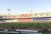 درگیری مظاهری با یک تماشاگر در جایگاه CIP