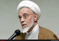 تندروی مملکت را نابود کرده| دست دولت در مسائل معیشتی بسته است| اگر مردم را از دست بدهیم اسلحه و موشک به درد نمی‌خورد