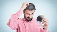 چرا نباید مو‌های خاکستری یا سفید را از ریشه بکنید؟