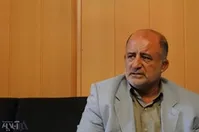 روایت قاضی پور از کتک کاری یک نماینده دلواپس/ارسال پیامک به نمایندگان از مشهد و اهواز مدیریت می شود