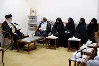 رهبرا نقلاب: همه وظیفه دارند به فلسطین کمک کنند