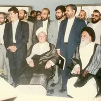 توئیت جهانگیری با عکسی از آیت‌الله هاشمی و اولین کامپیوتر وارد شده به ایران