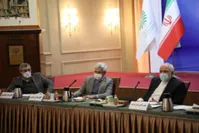 ظریف: وزارت امور خارجه وقتی از مشکلات خبردار می‌شد که مشکلی پیش آمده باشد